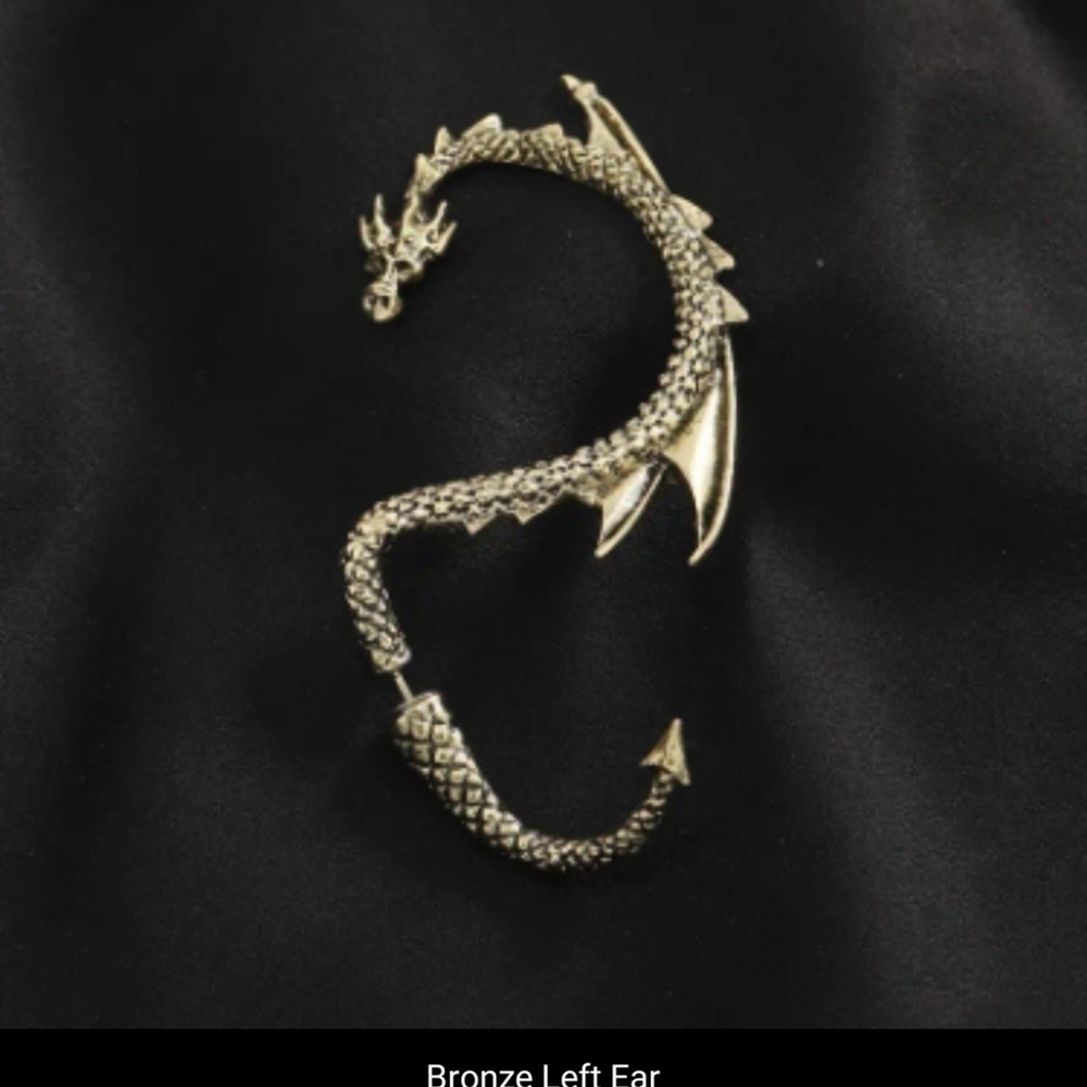 New Exaggerated Fashion Retro Punk Style Dark Single Flying Dragon, T2MIS